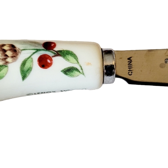 Lenox Boxwood & Pine Set of 4 Spreaders in Box Christmas Pattern - Picture 4 of 6